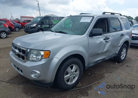 2011 Ford Escape Xlt z USA, uszkodzony, nr VIN 1FMCU9D77BKC53204